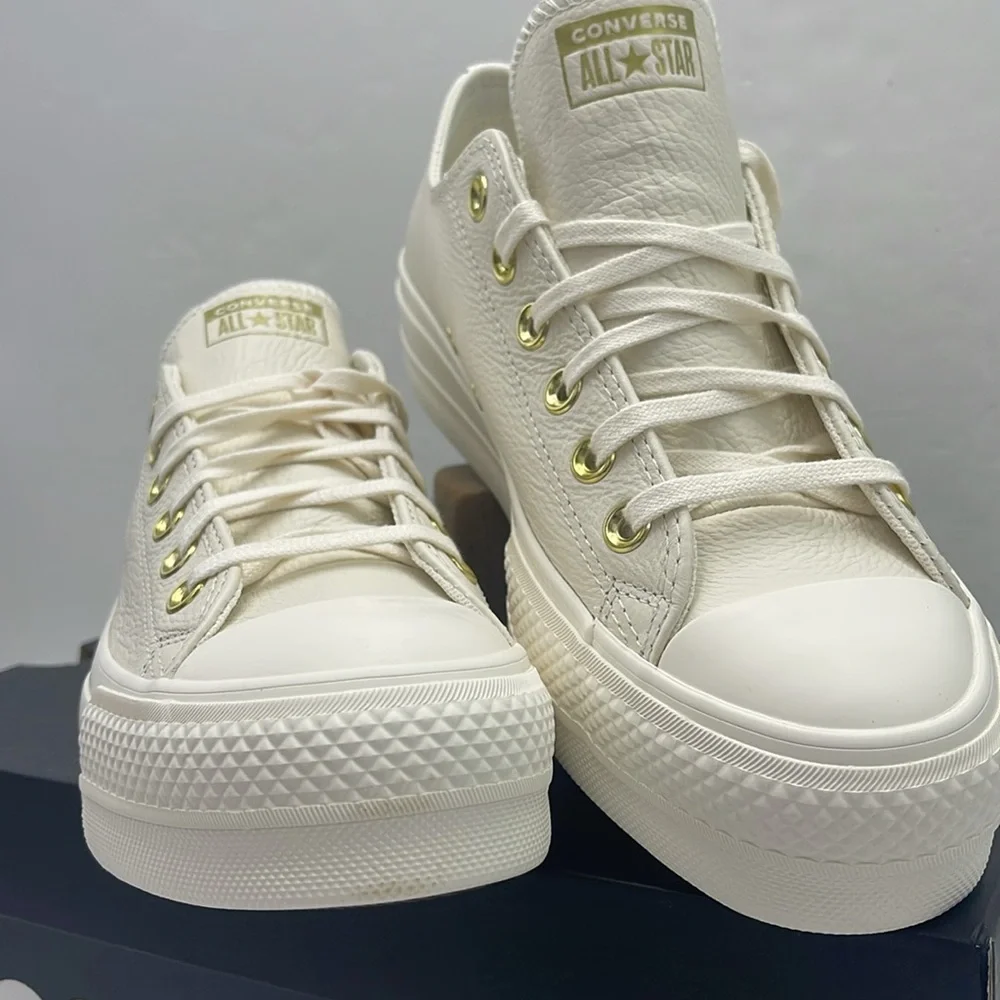 Converse WMNS Platform Sneakers A12765C
CTAS LIFT OX
EGRET/EGRET/GOLD - Picture 5 of 16
